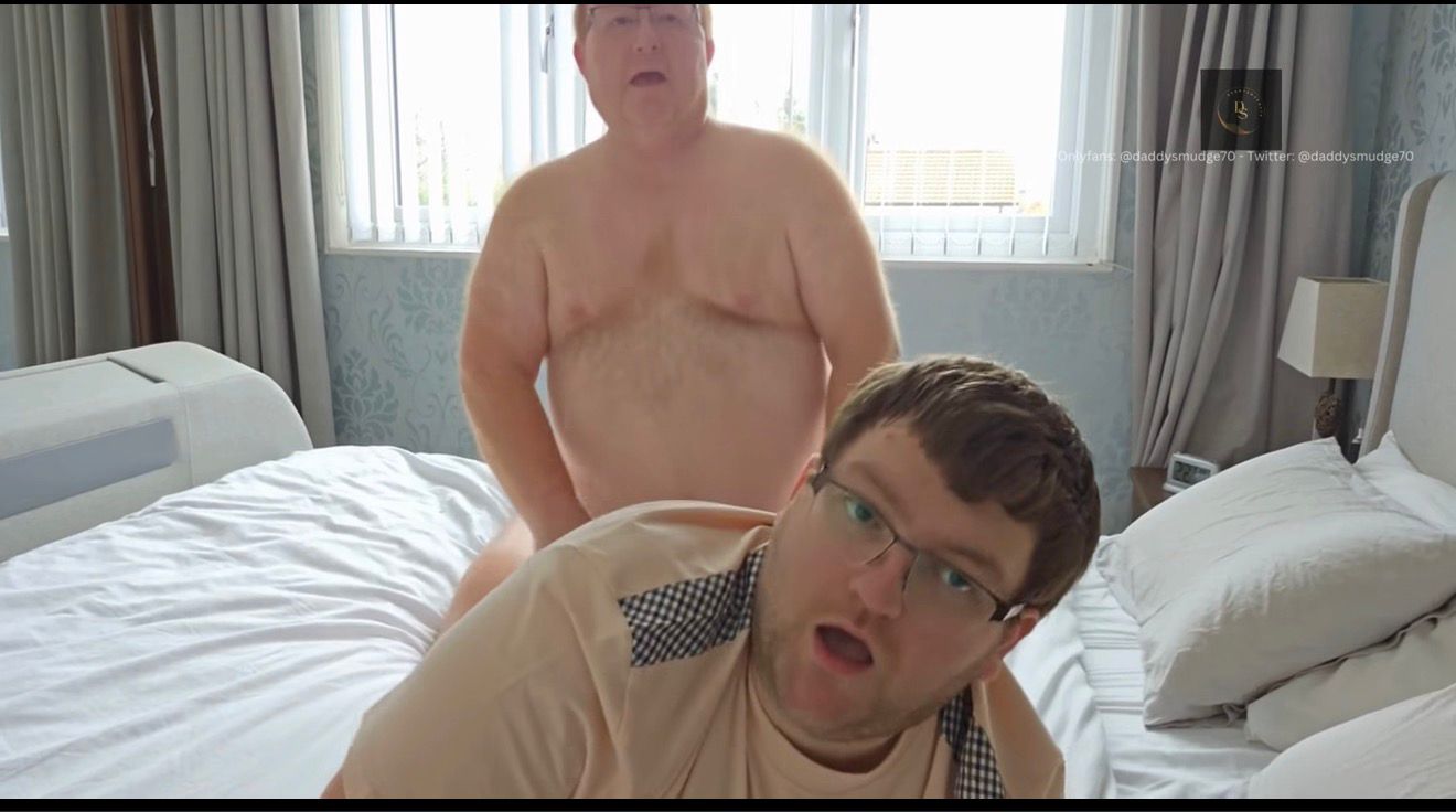 Tiozão Ruivo Peludo Fudendo Jovem 28 Minutos Sem Parar